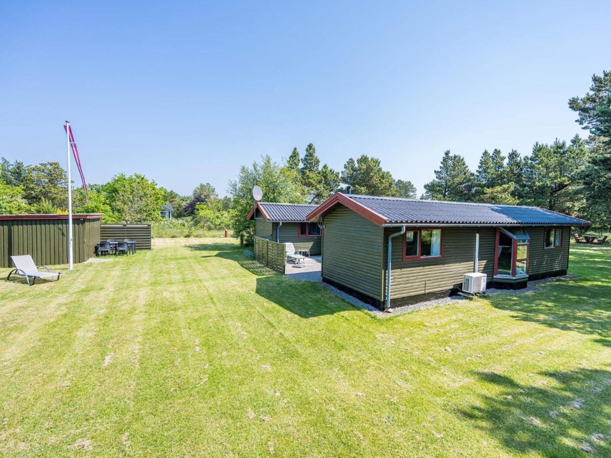 Holiday Home Blavand Cxxvii Bagian luar foto