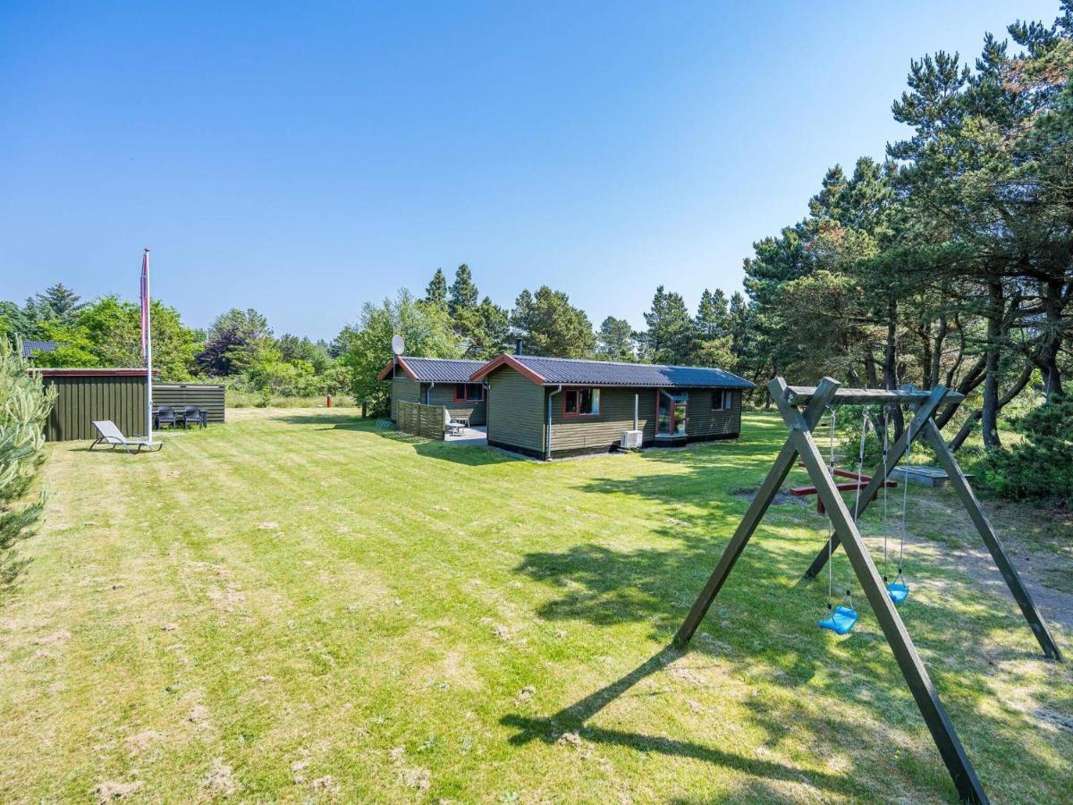 Holiday Home Blavand Cxxvii Bagian luar foto